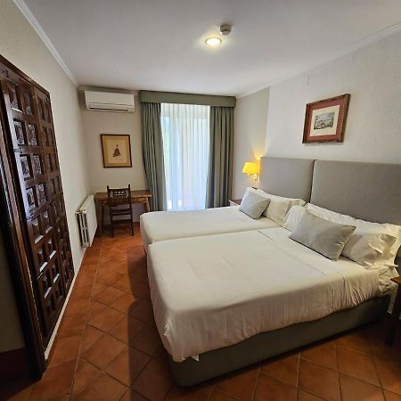 Monasterio De Piedra Hotel Nuévalos Kültér fotó