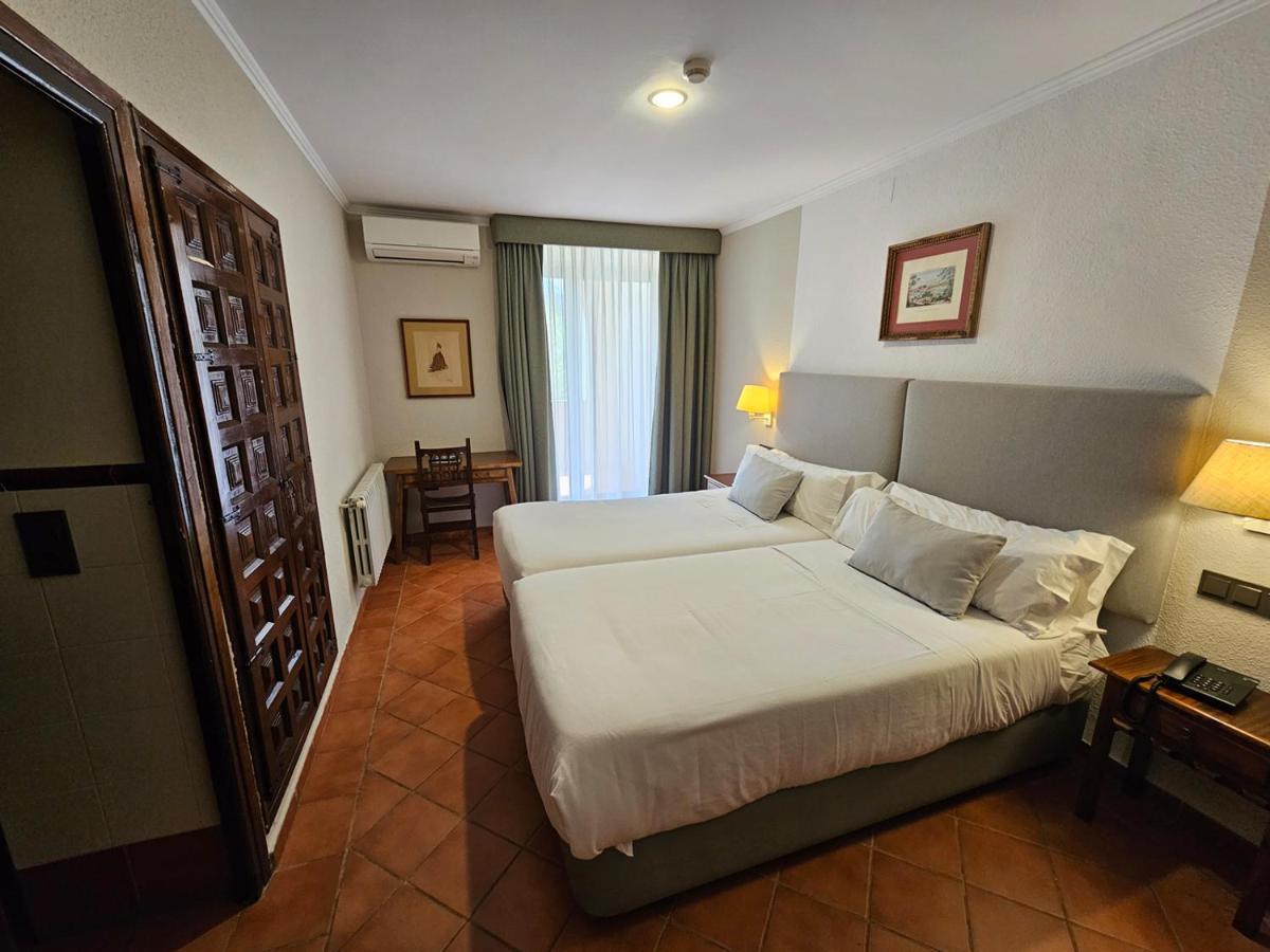 Monasterio De Piedra Hotel Nuévalos Kültér fotó