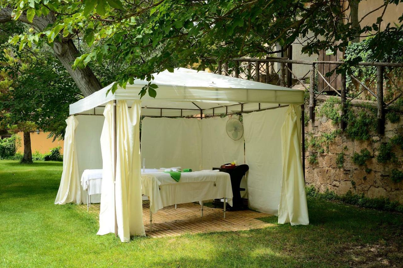 Monasterio De Piedra Hotel Nuévalos Kültér fotó
