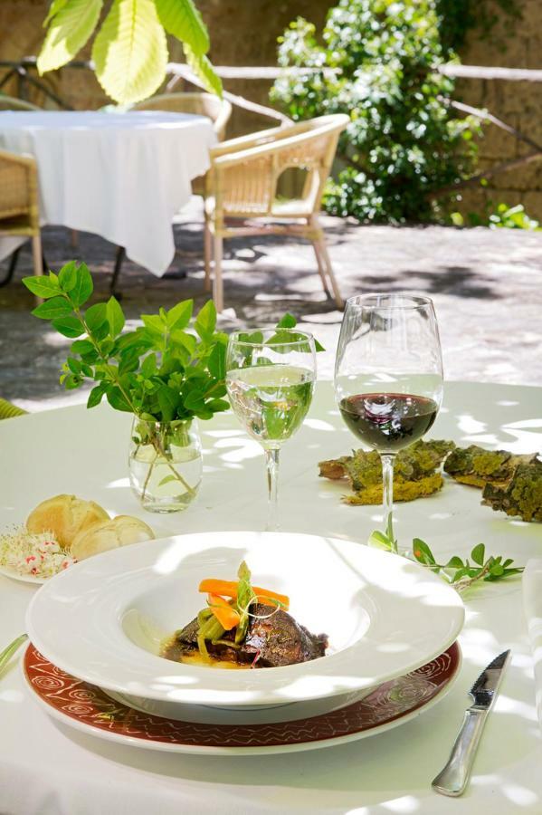 Monasterio De Piedra Hotel Nuévalos Kültér fotó