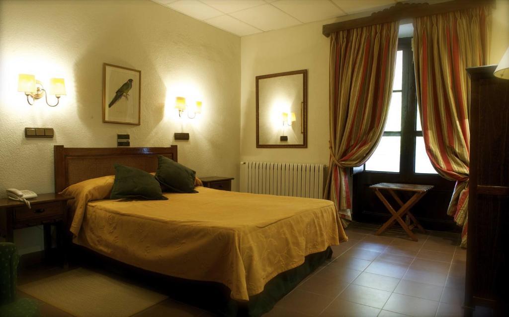 Monasterio De Piedra Hotel Nuévalos Kültér fotó